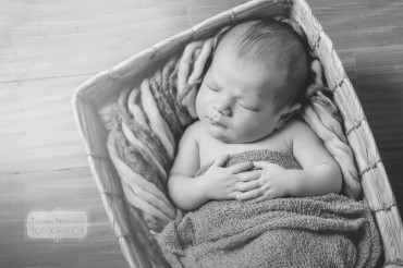 Italy Newborn Photographer | Fotografo neonato Napoli } Neonato Newborn