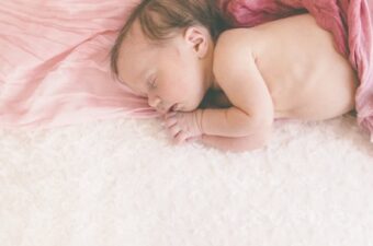 foto bimbi appena nati | Tiziana Niespolo Fotografo bambini napoli