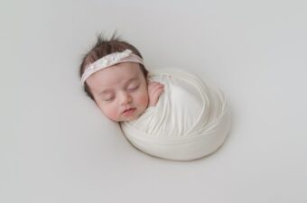 Scopri il servizio fotografico per bambini appena nati!