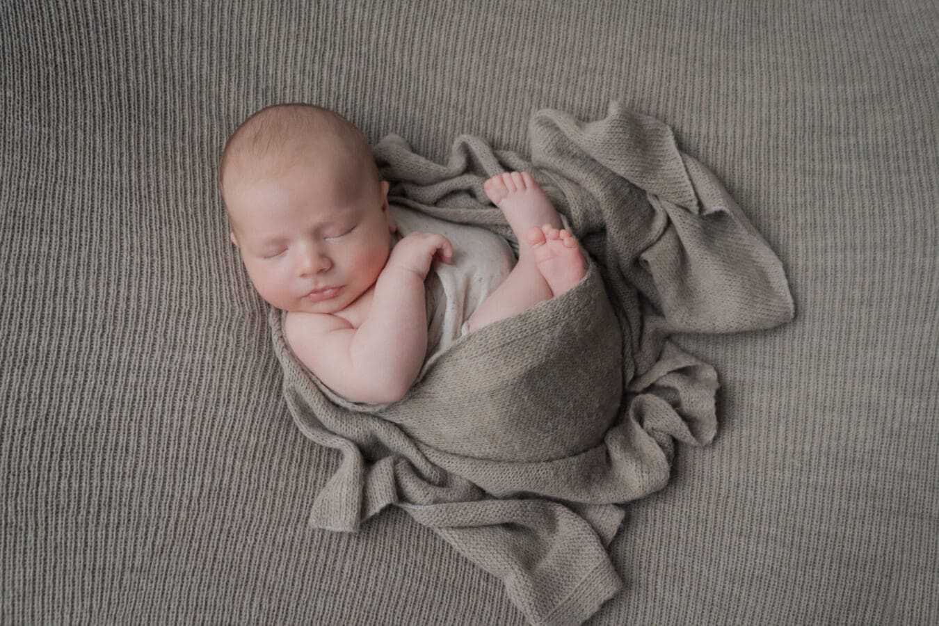 Giuseppe, servizio fotografico newborn a domicilio - Napoli