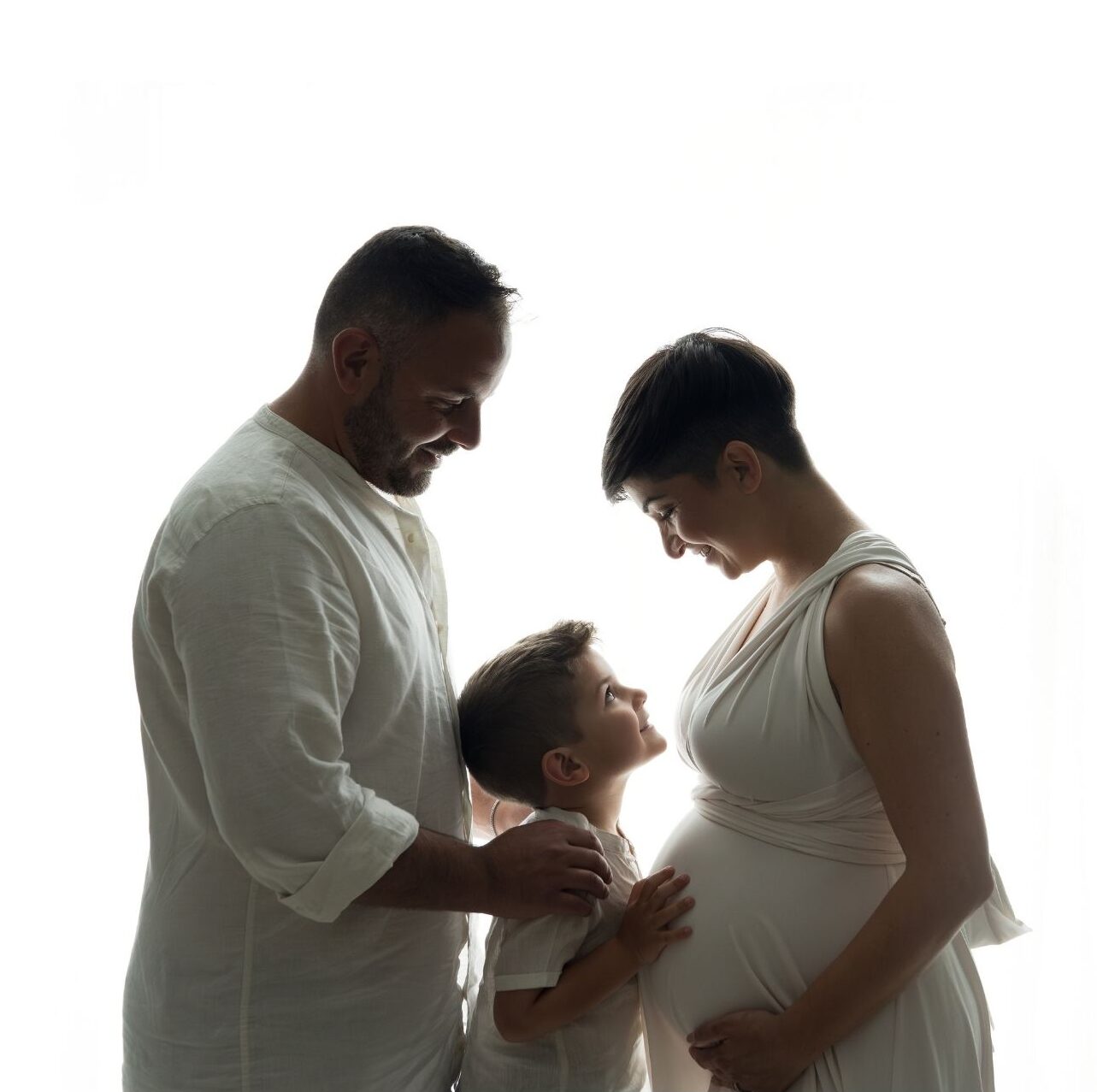 Foto da sola e con marito/compagno e figli